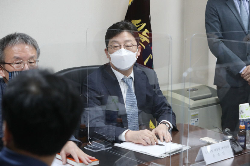 저에 대한 서운함 거둬 달라 유승민 대구서 배신자프레임 정면돌파 시도