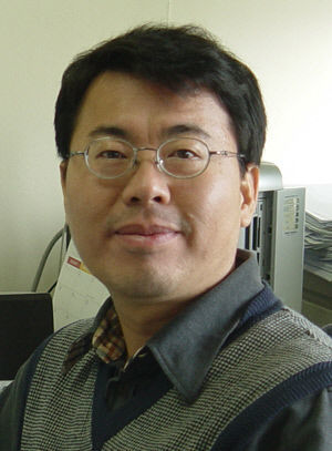 포스텍 연구팀, 세계 최초로 햇빛 이용해 녹조 주범 질산 없애는 소재 개발