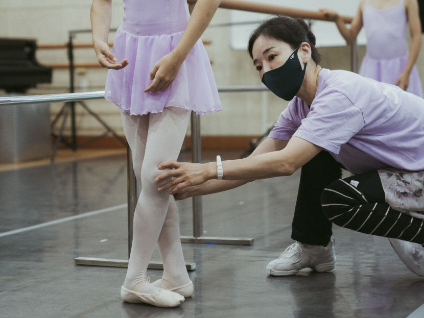 2021110101000026000000221