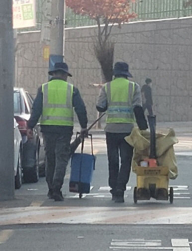 음식물쓰레기 통 개조 안해도 됩니다 대구 서구청 가로 청소용 손수레 보급