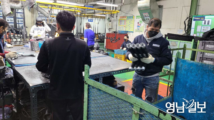 2021122601000742700030371