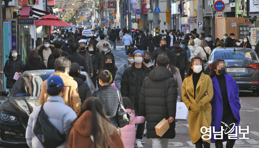 [포토뉴스]설 연휴 대구 동성로 인파