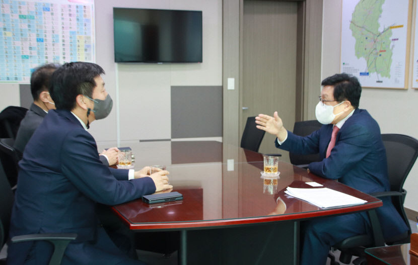 2022020701000154200006461