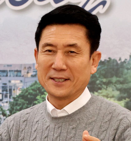 이강덕 포항시장 차세대 배터리산업 성장성 발빠른 예측·투자…철강산업 일변도서 신산업도시로 변화 성공