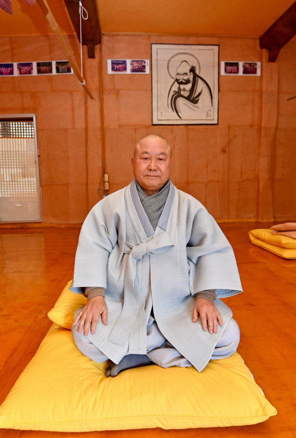 은해사 조실 법타스님 민주화 운동 한 분들에게는 고마운 마음이지만  불교와 불교 문화 부정하면 안돼