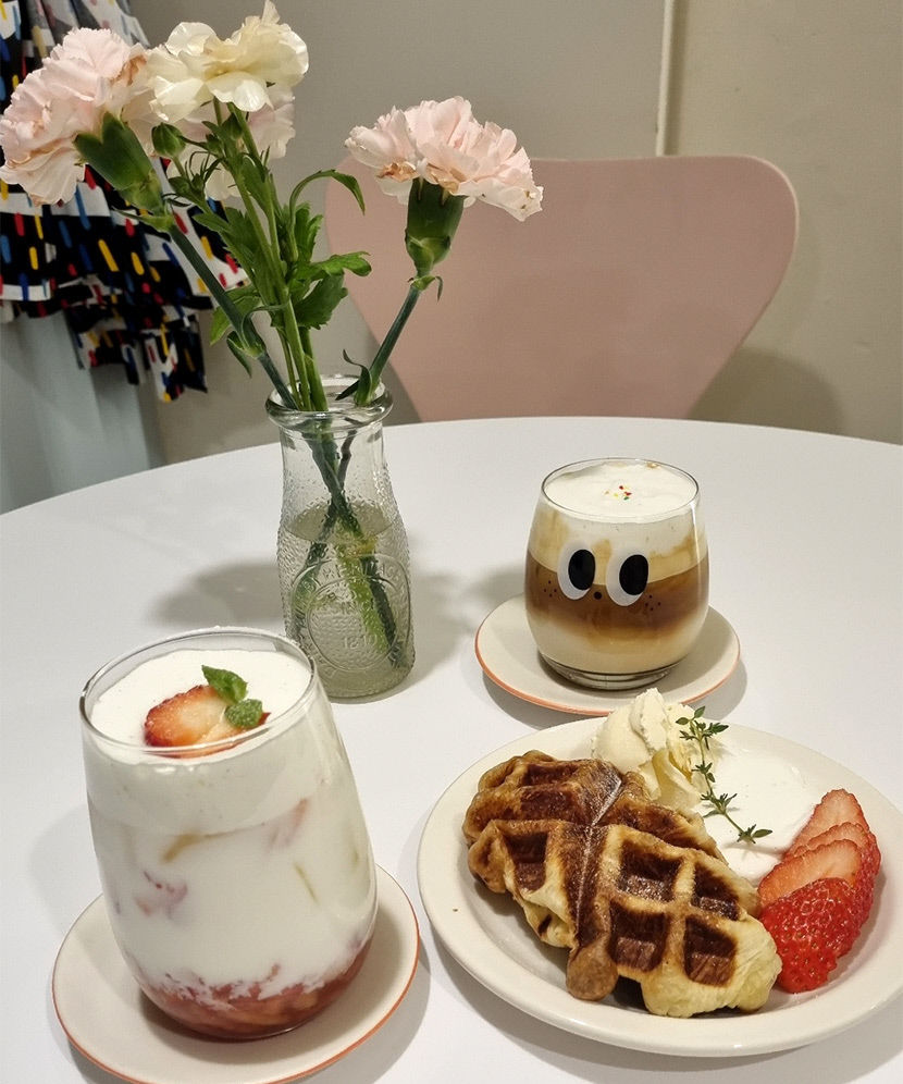 [경산 맛집] 경산 옥산동 카페 소담…생화와 아기자기 소품들…나만 알고 싶은 카페