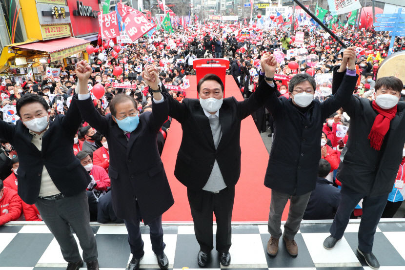 2022030101000065400001652