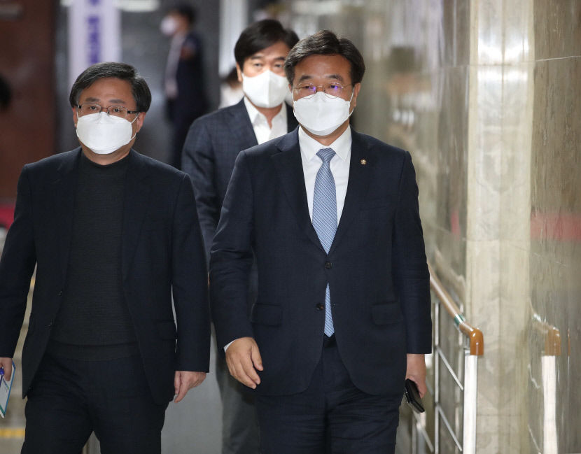 2022031701000611000025471