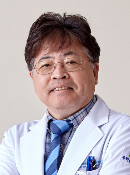 [전문의에게 듣는다] 허리 통증…수술보다 4주 정도 약물·운동·물리치료 필수