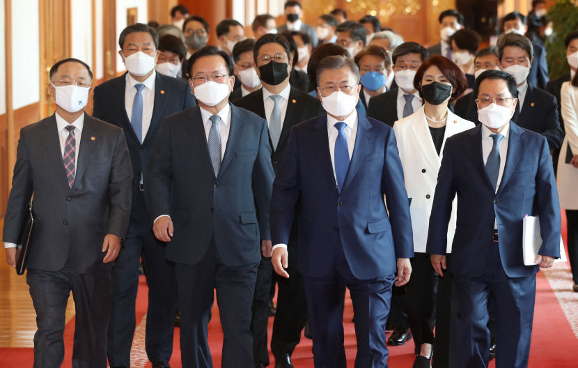 [윤석열 정부 출범] 민주당 출신 일부 장관들, 尹 첫 국무회의에 참석할 듯