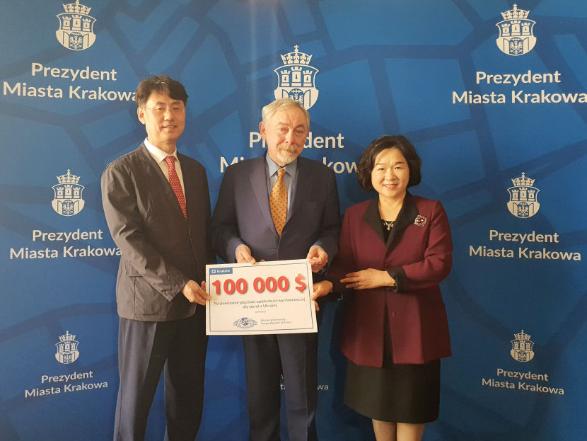 대구 계명대와 동산의료원, 우크라이나 전쟁 난민 구호 성금 10만 달러 전달, 생생한 현지 모습 전해