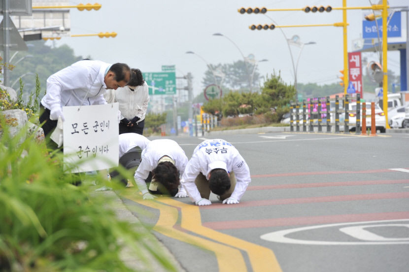 [포토 뉴스] 3보1배 나선 박권현 무소속 청도군수 후보