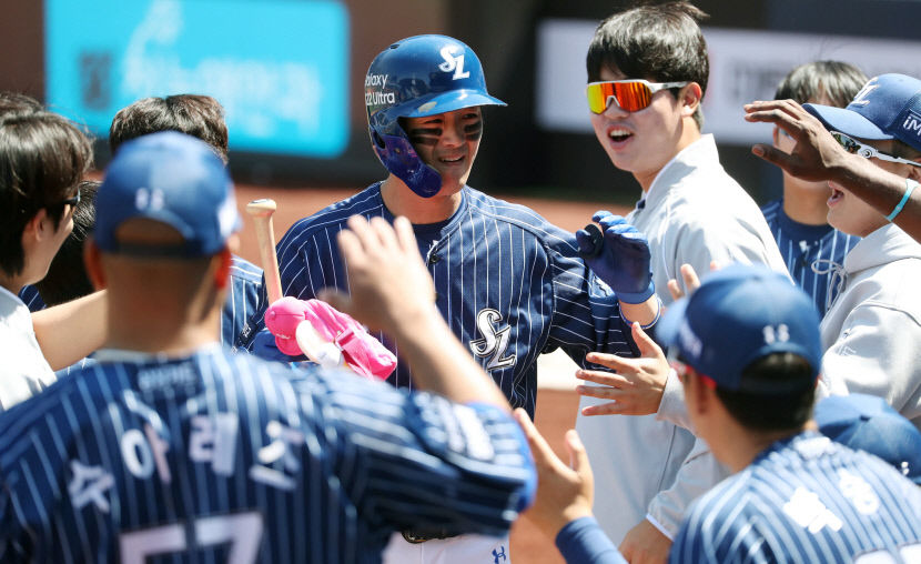 삼성 두산 꺾고 파죽지세 4연승 질주…부상 복귀 구자욱, 1회 선제 솔로포로 신고식