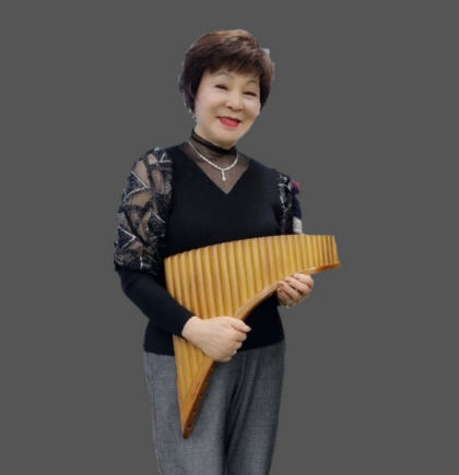 [동네뉴스] 팬플루트, 오카리나 등 악기 연주로 봉사 활동하고 있는 김애경씨