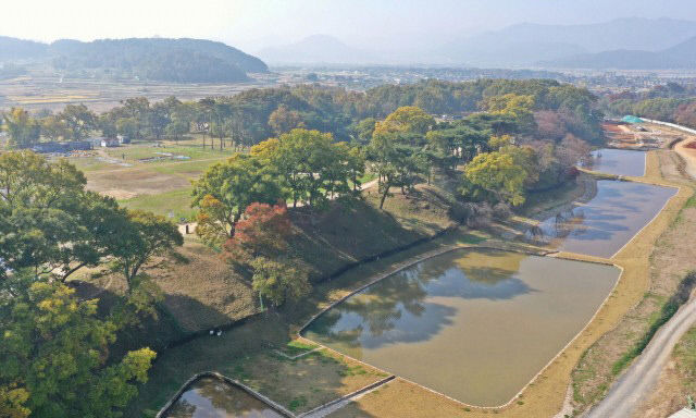 [경주 가볼만한 곳] 신라 왕궁 월성 방어시설 해자 경주 새 관광명소로 인기