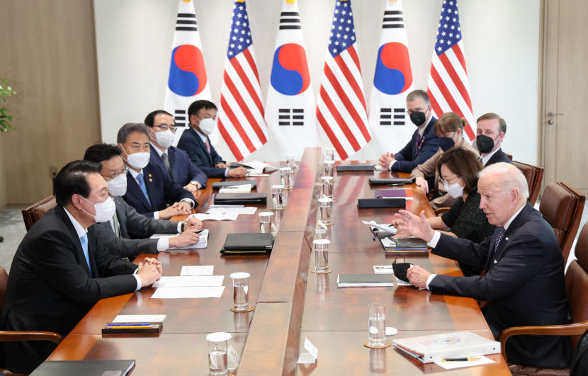 윤정부 첫 한미정상회담 尹 한미동맹 경제안보 진화…바이든 양국관계 격상