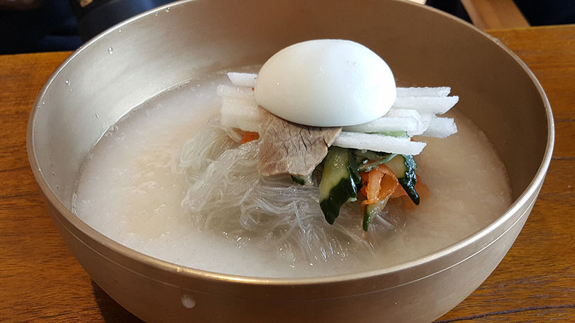 [김영복·이춘호 한식 삼천리] 여름별미 냉면(2) 반세기 넘게 사랑받는 대구 4대 냉면집 vs  새로운 맛으로 도전 신흥 냉면 강자