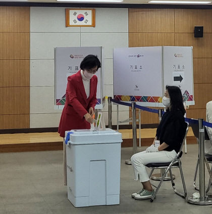 사전투표 마친 대구 수성을 보선 후보들… 막판 총력전 나선다
