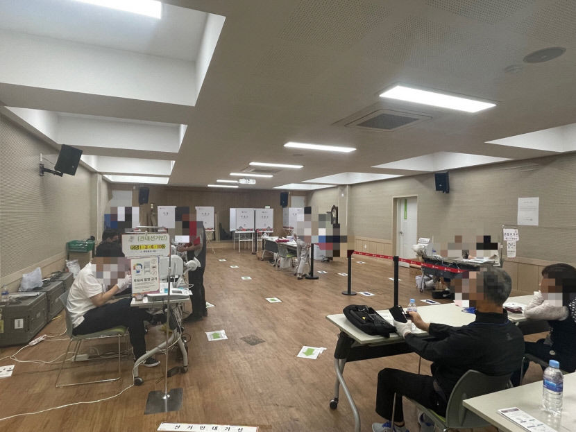 사전투표한 시민들 당선 정치인들 대구 발전 위해 힘써달라…대선 비해 한산한 모습도