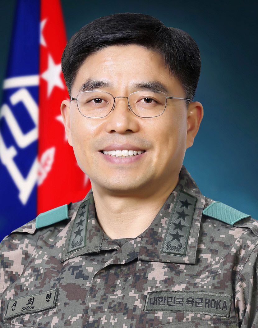 육군2작전사령부 제45대 사령관으로 신희현 대장 취임