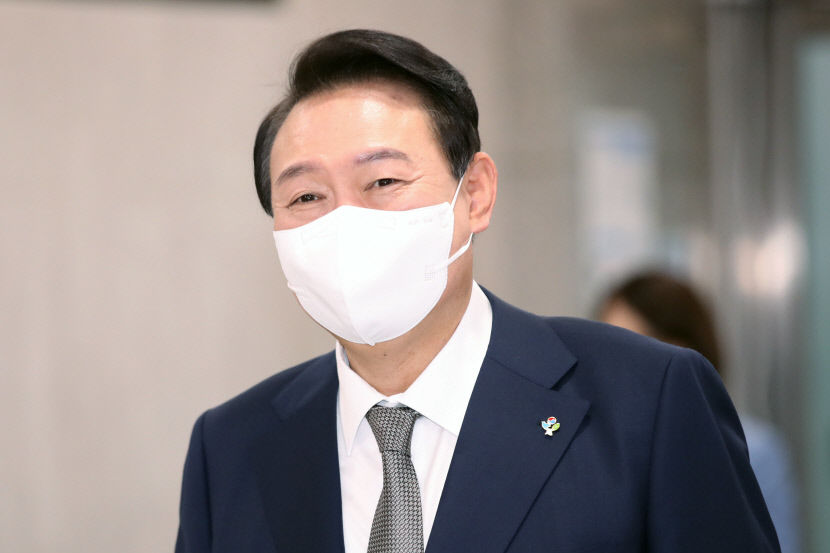 윤대통령 선거 승리 입에 담을 상황아니다…경제위기 태풍 속에 있어