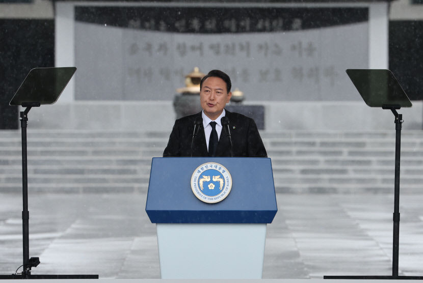 윤 대통령 北도발 엄정대처…제복 영웅 존경받는 나라 만들 것