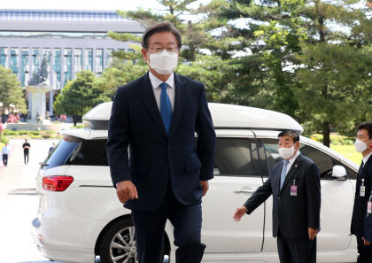 국민의힘·민주당, 차기 당권 두고 내홍 조짐