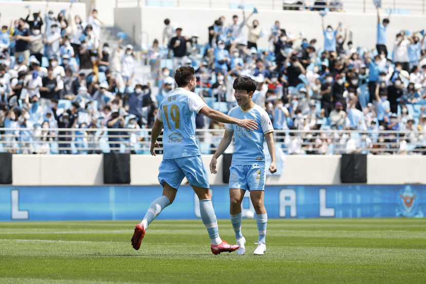 1골 2도움 수비수 황재원, 대구FC 첫 영플레이어상 수상