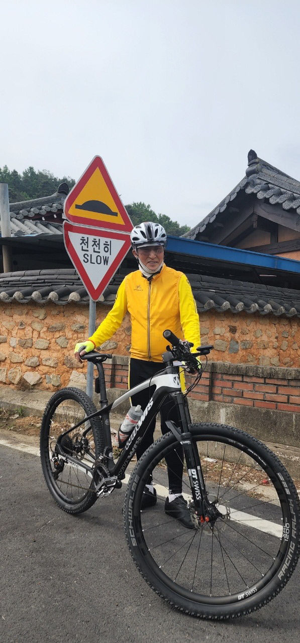 경산 80세 이발사 팔순잔치 참석 MTB로 왕복 60KM 라이딩