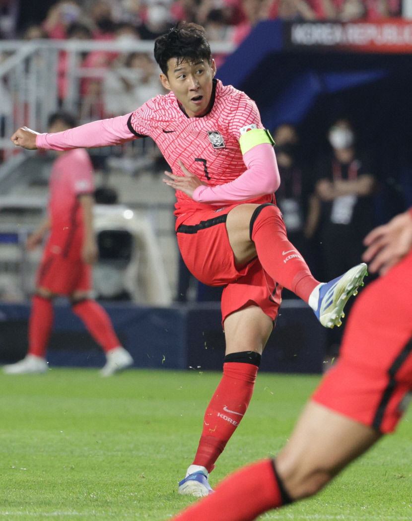 이집트 살라흐 부상으로 방한 취소…EPL 공동 득점왕 손흥민-살라흐 대결 무산