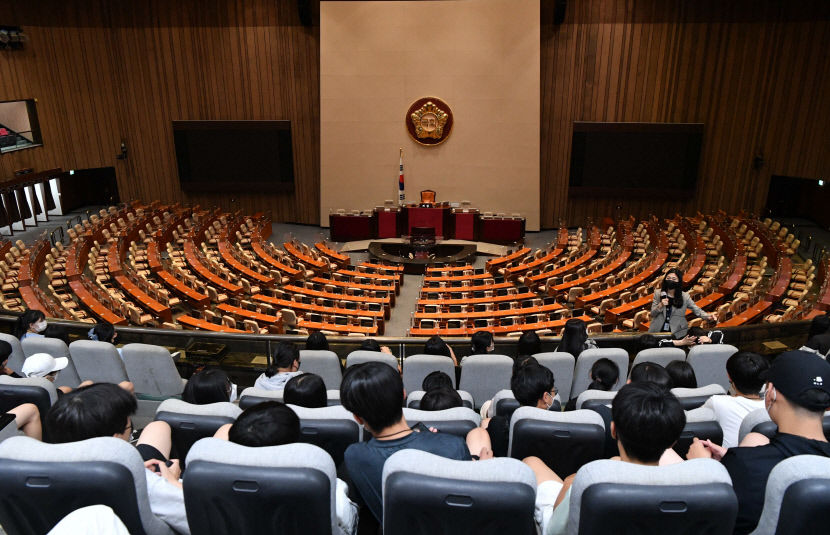 여야 국회 의장단·상임위 없는 진공상태에 네 탓 공방만