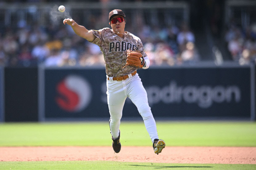 김하성 MLB 떠오르는 2년차 선정…최지만은 11경기 연속 안타행진