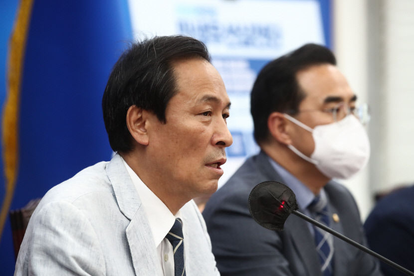 민주당 잇단 검찰 수사에 정치보복 언급하며 강력 반발…文까지 안간다는 보장 있나