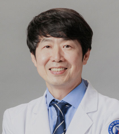 [전문의에게 듣는다] 탈모…안드로겐 탈모, 먹거나 바르는 치료법이 최선