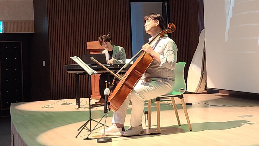 첼리스트 성승한씨 환경콘서트 열어