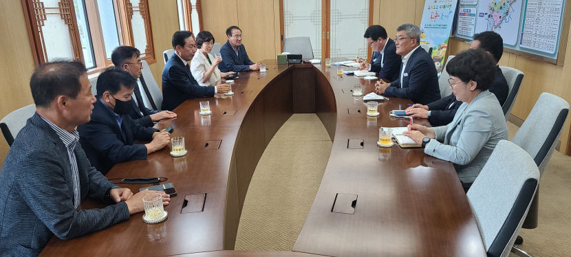 권기창·김학동, 당선 이후 첫 회동…안동·예천 통합 물꼬 트나?