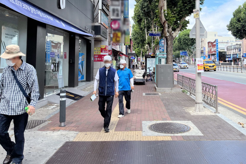 실외 마스크 해제 두 달째…폭염 속에도 마스크 쓰는 시민들 왜?