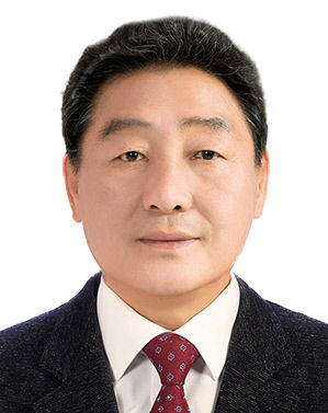 경주시의회 의장에 5선 이철우 의원 선출...부의장엔 이동협 의원