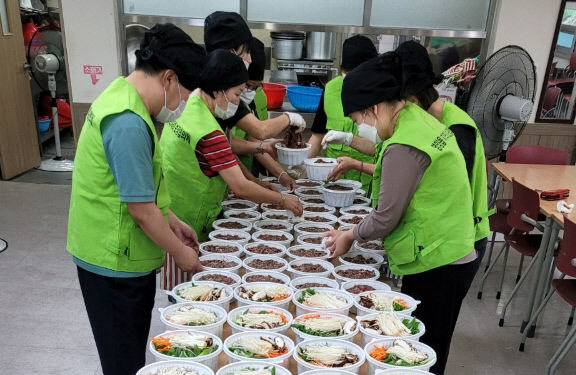 영양군 영양읍지역사회보장協, 소외계층에 소불고기 전달