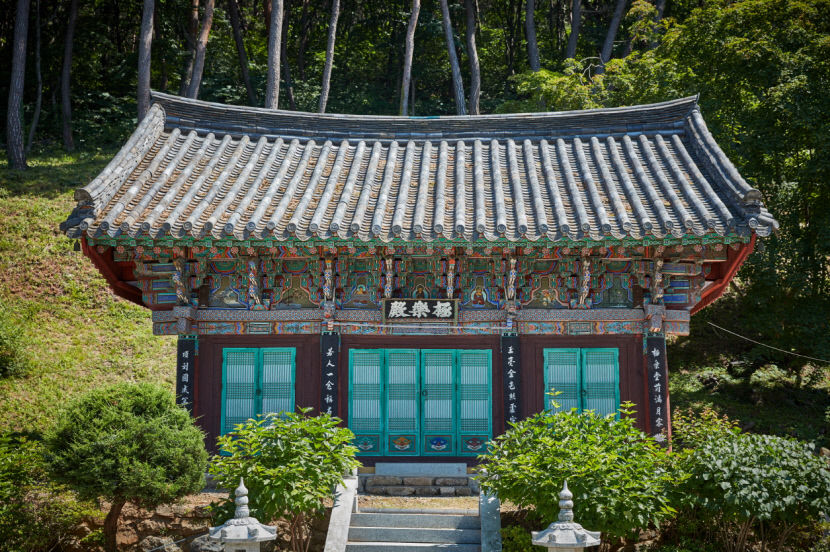 문경 운암사 극락전과 김룡사 공루 문화재자료 지정