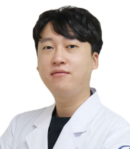 [전문의에게 듣는다] 야간에 아이가 아프다면…한밤중 열경련 부모 대처가 뇌손상 막는다