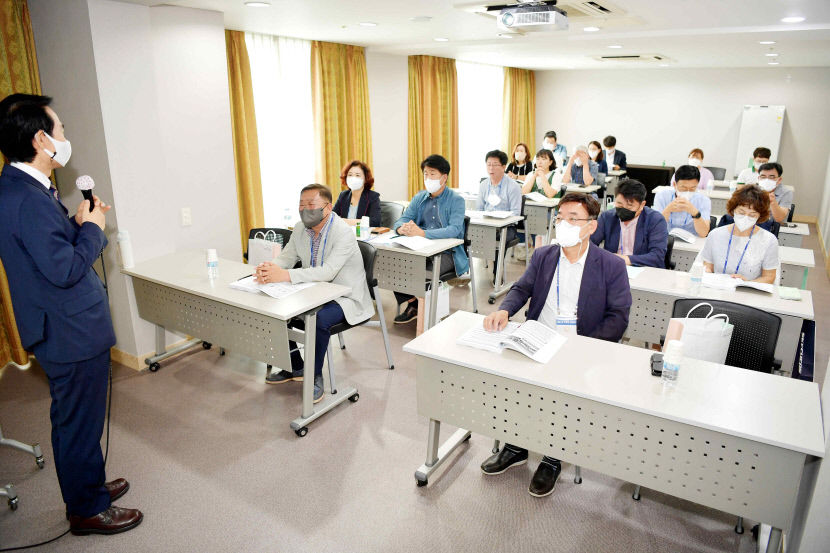 젊어진 문경시의회 여성의원도 2명…정책대안 제시·자치 입법 활동 강화 의지