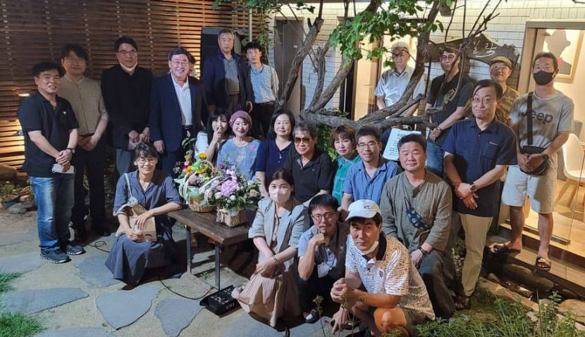 초설 김종필 시인 신간 에세이 저자사인회