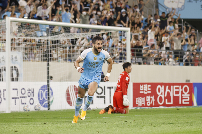 간절한 만큼 흥분한 대구FC 홈에서 열린 수원삼성戰 1-2 패배