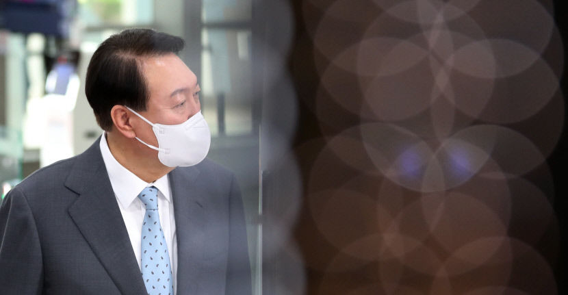 尹 20%대 국정지지율 국민 뜻 헤아려 부족 부분 채울 것…TK도 부정평가 우세