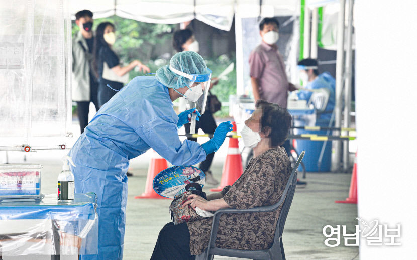 [포토뉴스] 코로나19 확산세 이어져