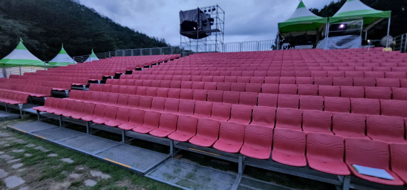 공연 시설·장비 업그레이드... 무대~객석 3~5m에 불과…화려한 3D 그래픽 실감 더해