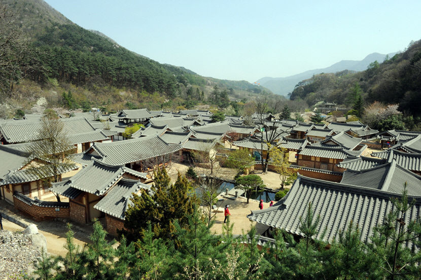 [문경 가볼만한 곳] 문경새재 오픈세트장 빼어난 자연경관에서 조선 생활사 엿보기