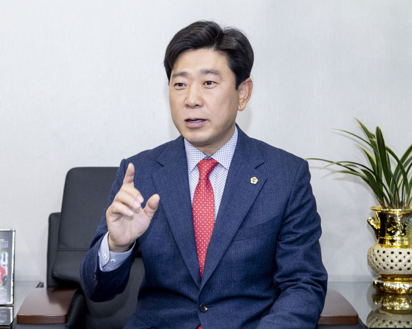 [경북도의회 의장단 인터뷰 (3)] 박용선 부의장 코로나 지원정책에 초점… 지방자치법 개정 적극 논의
