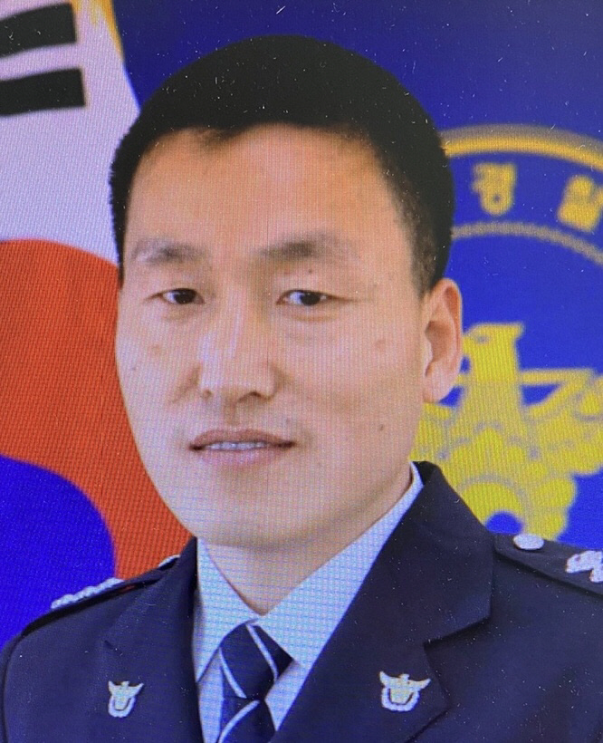 울진경찰서, 강호열 ·이재목 경위 심폐 소생술로 생명 구조